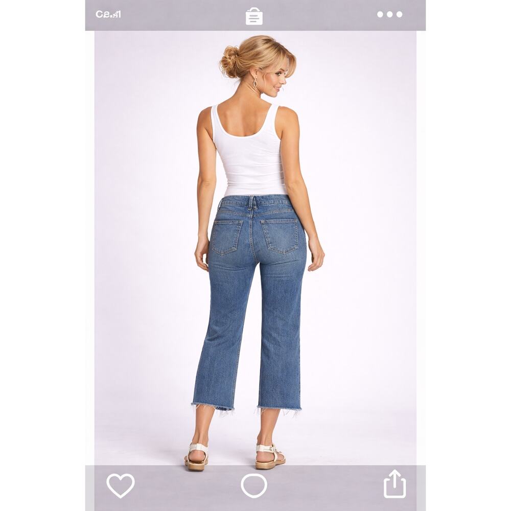 Good American Distressed Cropped Jeans - Picture 2 of 13